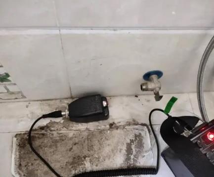 安平屋顶漏水维修公司分享下卫生间漏水的危害及解决方法